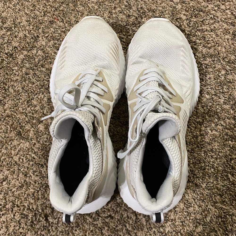 Alphabounce Beyond - Picture 2 of 7